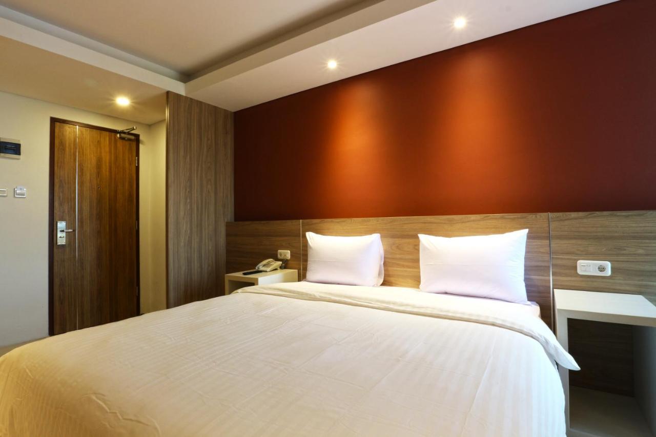Kampioen Bed & Breakfast Bandung Exterior photo