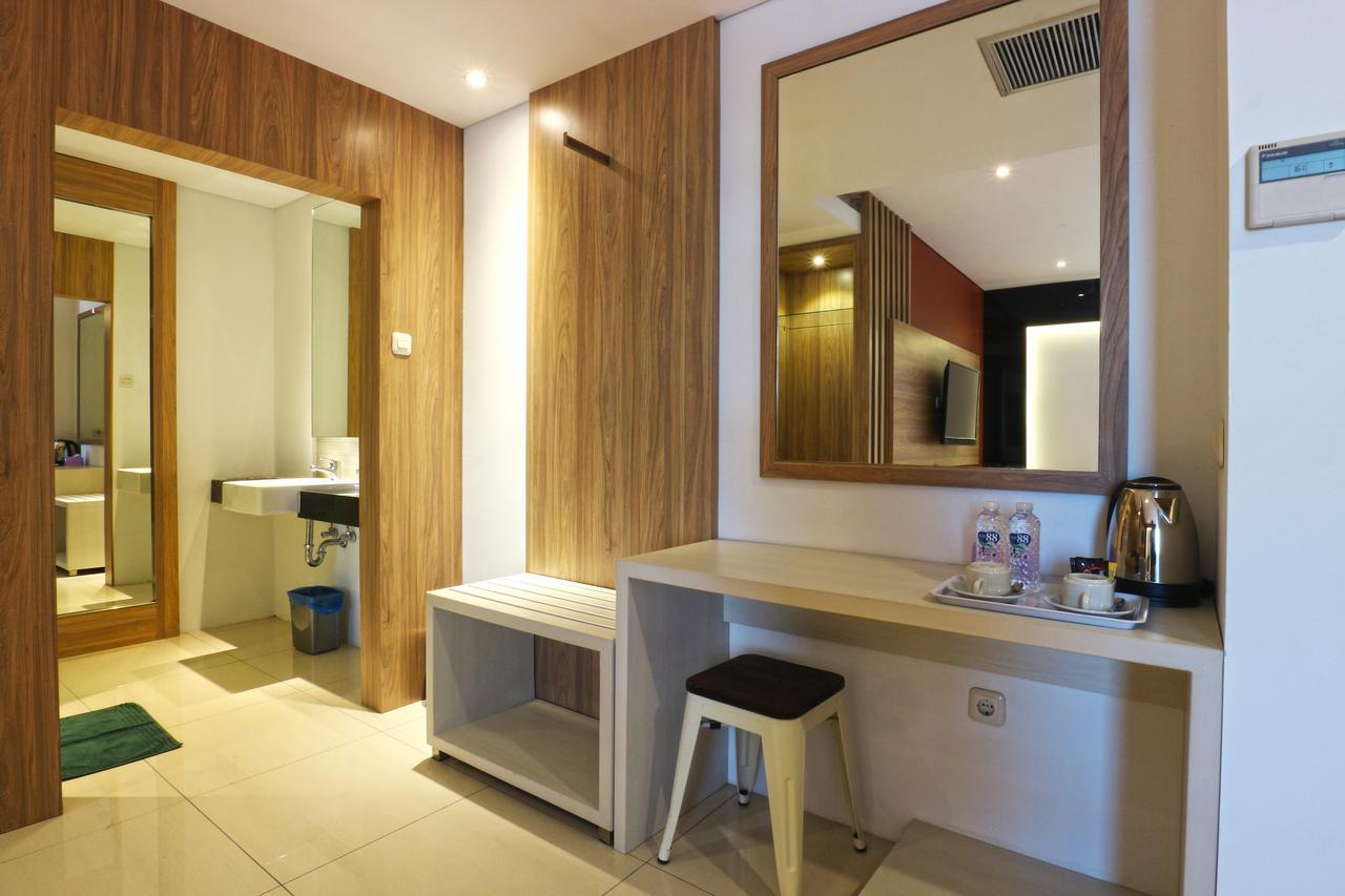 Kampioen Bed & Breakfast Bandung Exterior photo