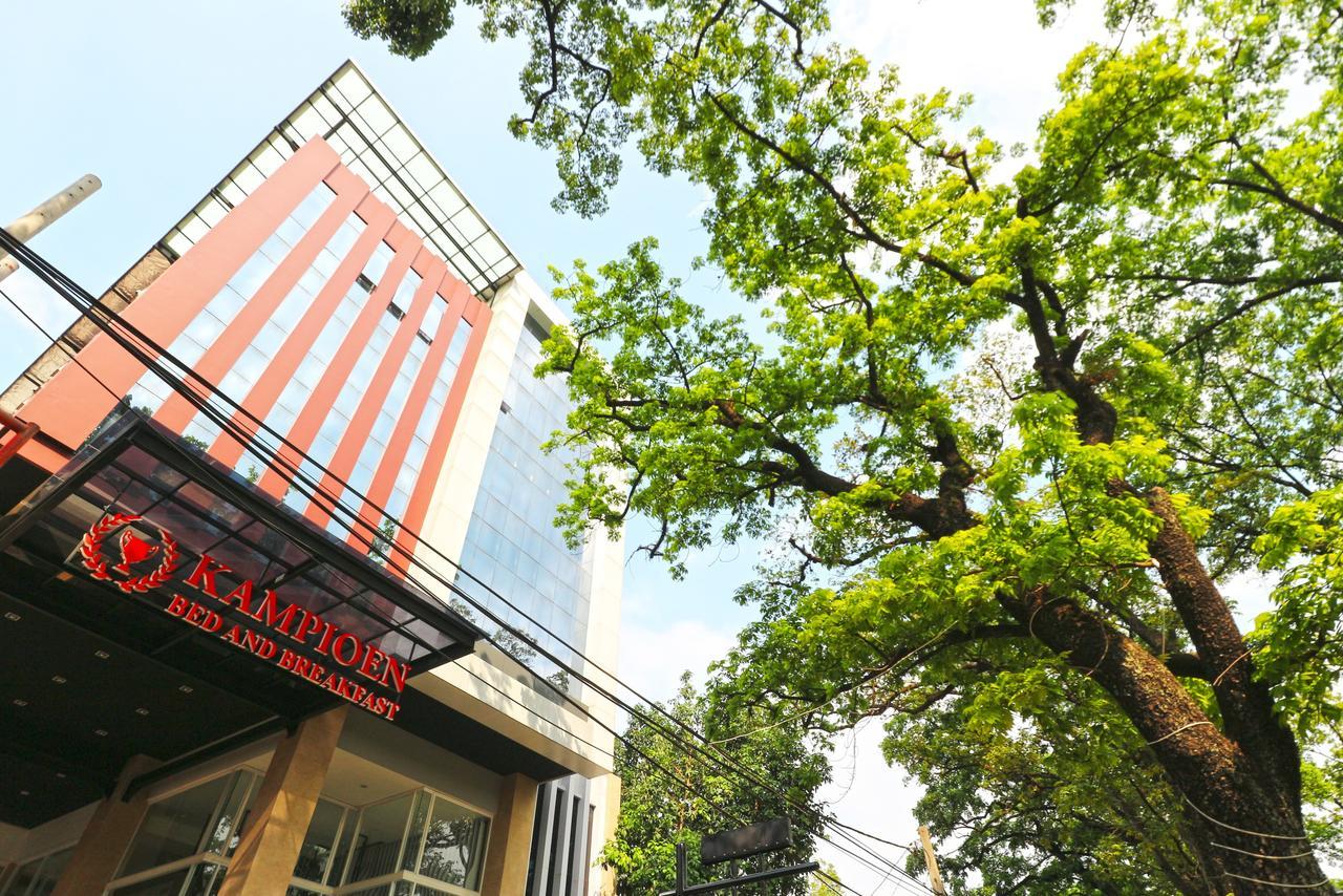 Kampioen Bed & Breakfast Bandung Exterior photo