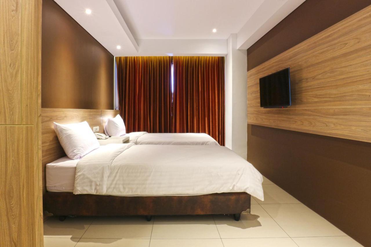 Kampioen Bed & Breakfast Bandung Exterior photo